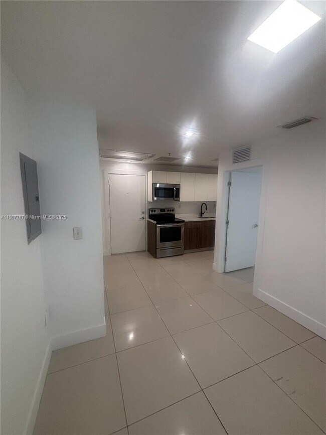 Foto del edificio - 821 SW 18th Ave