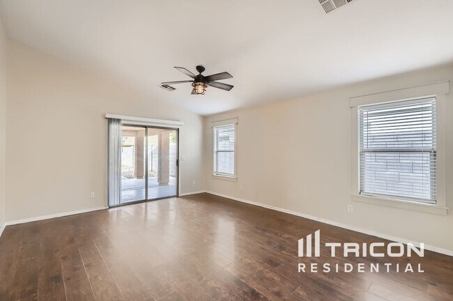 Foto del edificio - 9128 N 184th Ln
