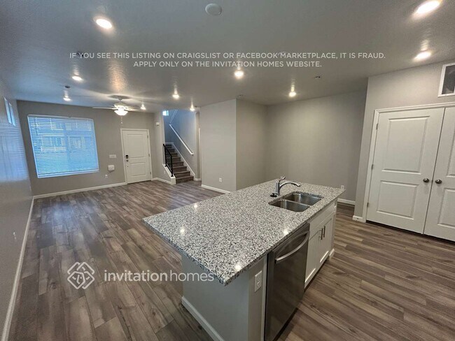 Building Photo - 108 N Riverside Dr