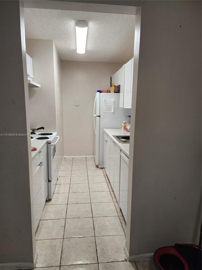 Foto del edificio - 1174 Lake Terry Dr