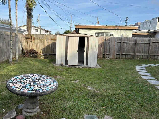 Foto del edificio - 11239 SW 5th Terrace