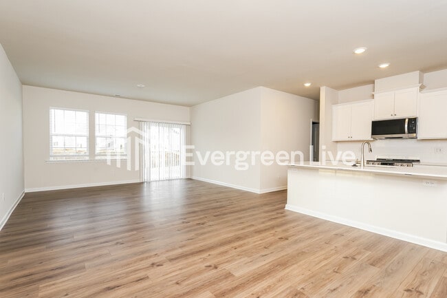 Building Photo - 811 Pear Blossom Ct