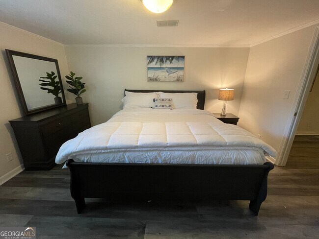 Foto del edificio - 767 Smithstone Rd SE