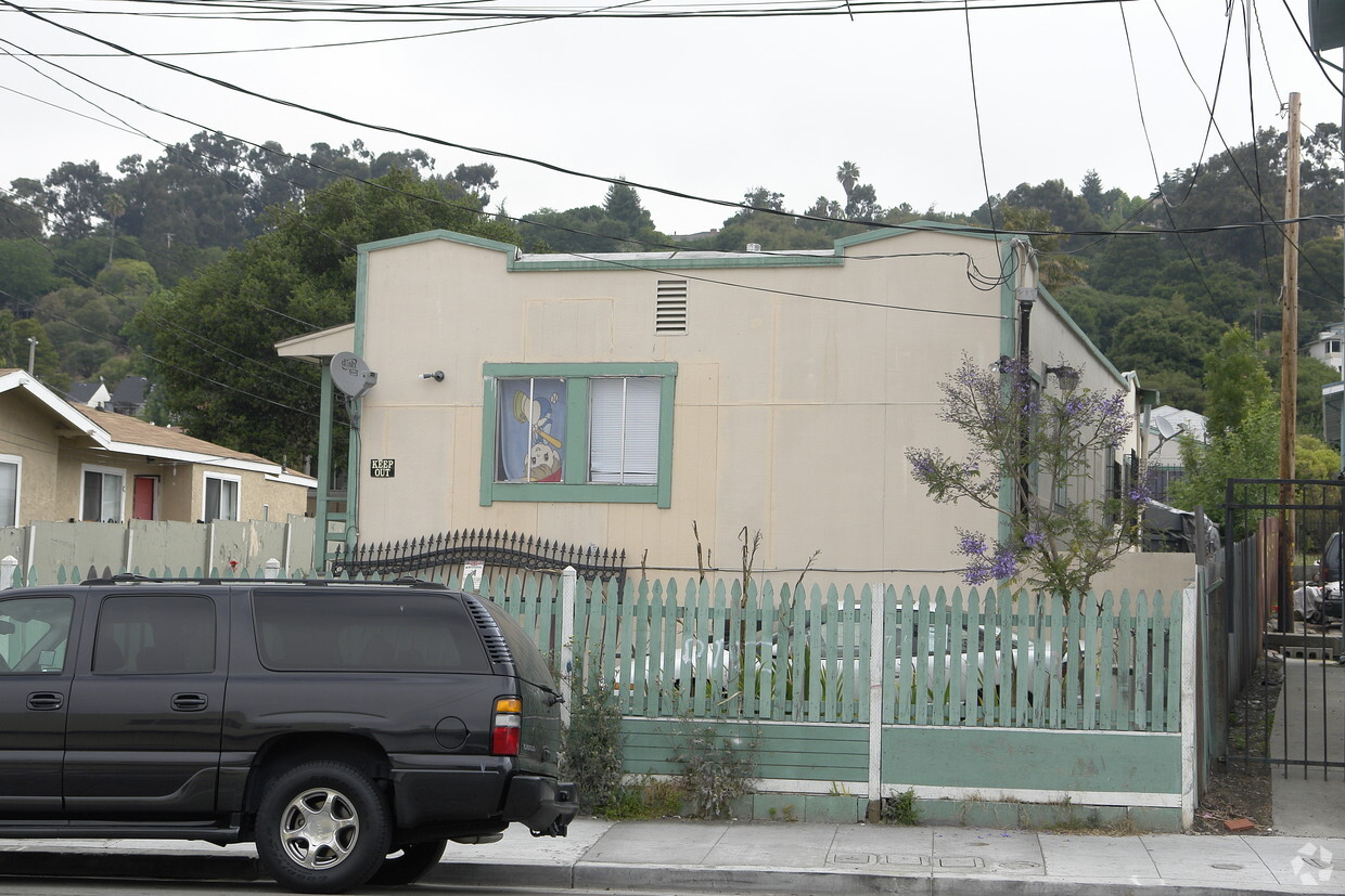 Building Photo - 7721 Macarthur Blvd