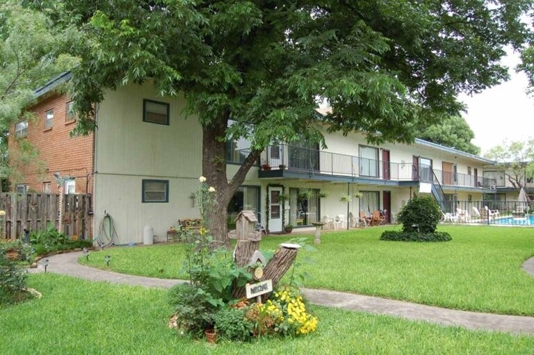 Foto del edificio - Westwood Apartments