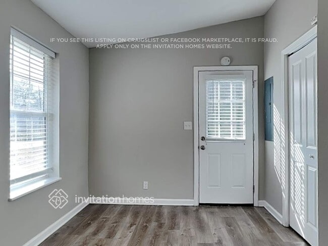 Foto del edificio - 738 Sheppard Rd