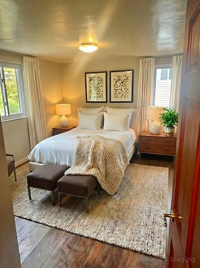 Foto del edificio - 2 bed/1 bath Single Family Home w/ Off Street Parking in Clairton