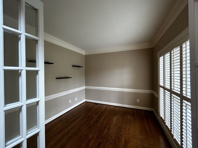 Building Photo - T.R. Lawing Realty Property