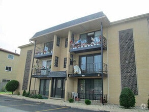 Building Photo - 8854 N Chester Ave