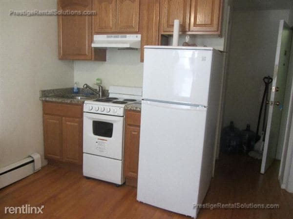 Building Photo - 10 Wait St