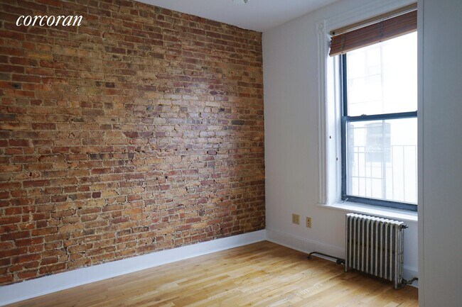 Building Photo - 536 11th St