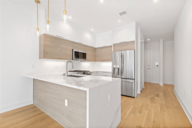 Building Photo - 6025 JFK Blvd E