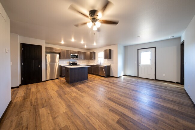 Foto del edificio - 633 4th Cir Dr SW