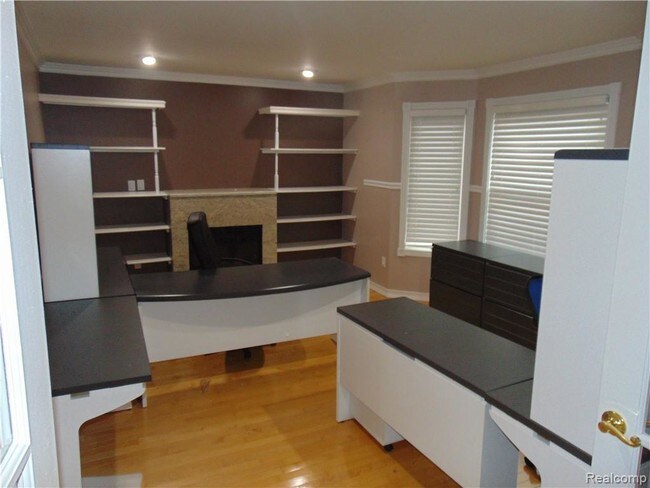 Foto del edificio - 3131 Kilmer Dr