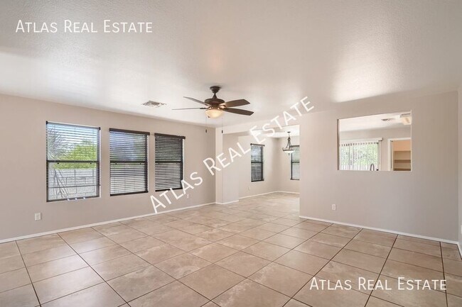 Building Photo - Rita Ranch 4 Bedroom Immediate move in! 4 ...