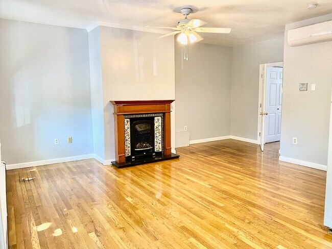 Foto del edificio - 235 N Beacon St