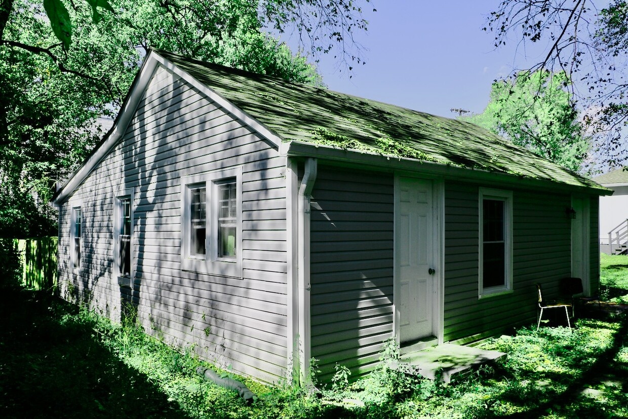 Primary Photo - 114 Lucile St