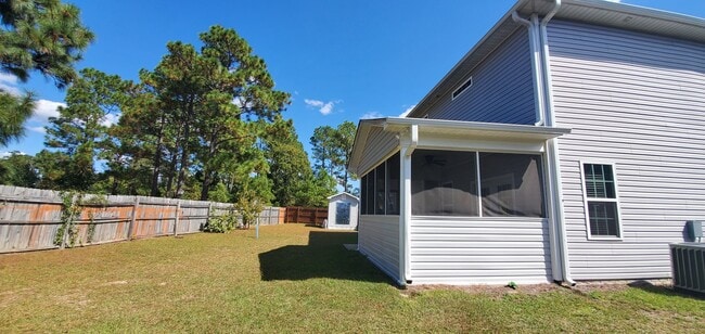 Building Photo - Spectacular!