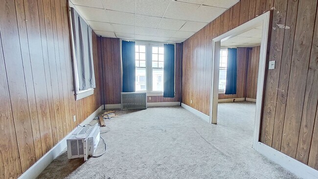 Building Photo - Second-Floor Apartment