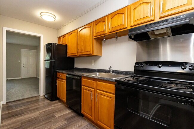 Building Photo - 305 Sunrise Ln