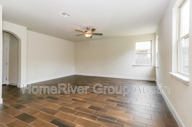 Foto del edificio - 145 Blue Oak Blvd