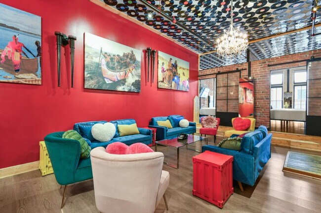Building Photo - 7 Rue Notre-Dame Ouest-SI ID1602183P