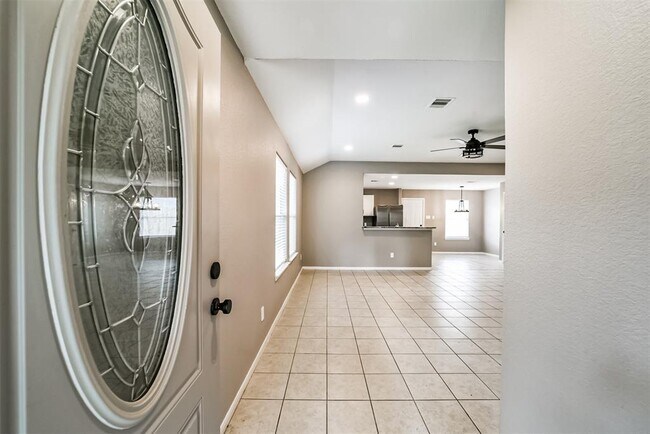 Building Photo - 3615 Hampstead Ct