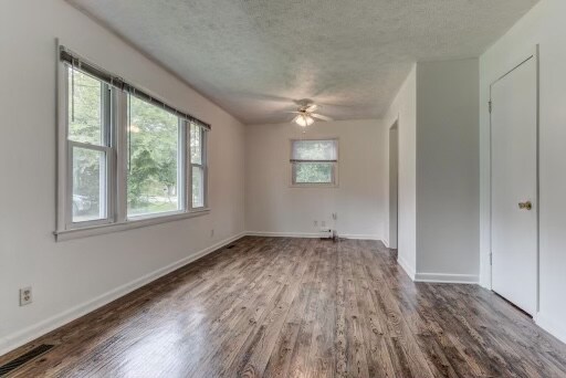 Foto del edificio - 504 W Carson St