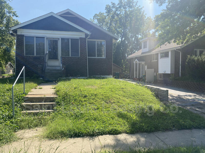 Primary Photo - 8732 Argyle Ave