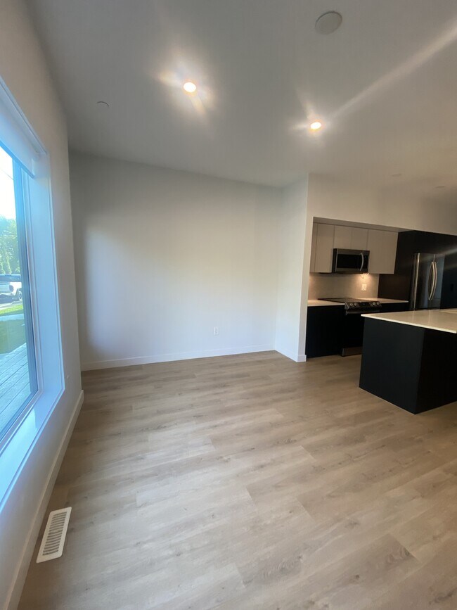 Photo du bâtiment - KL28-KL27 27 St SW