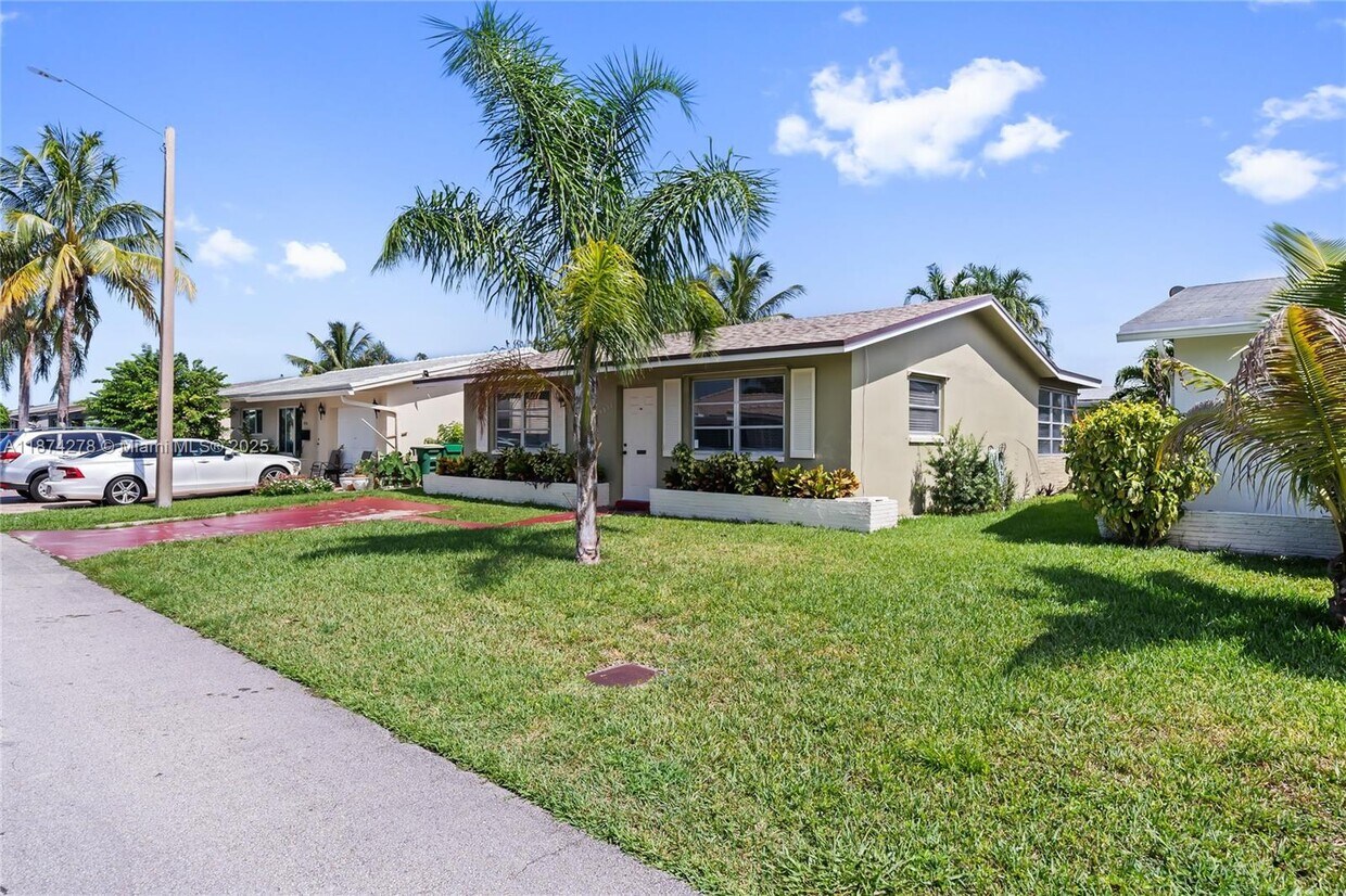Foto principal - 4938 NW 54th Ct