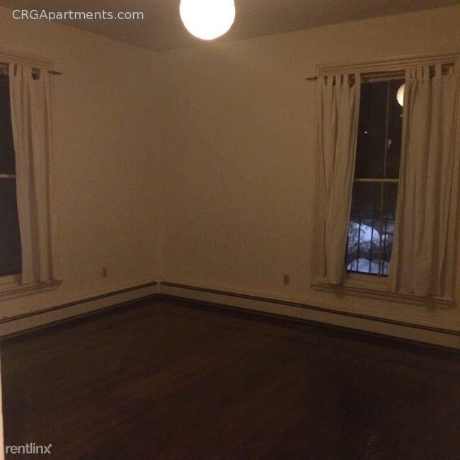 Building Photo - 26 Clinton St