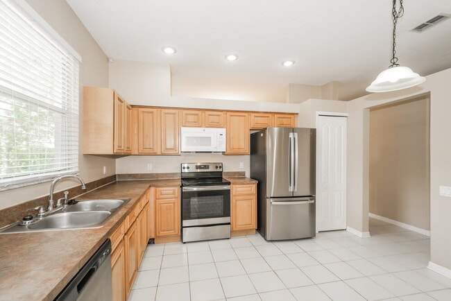 Building Photo - 5512 Terrain De Golf Dr