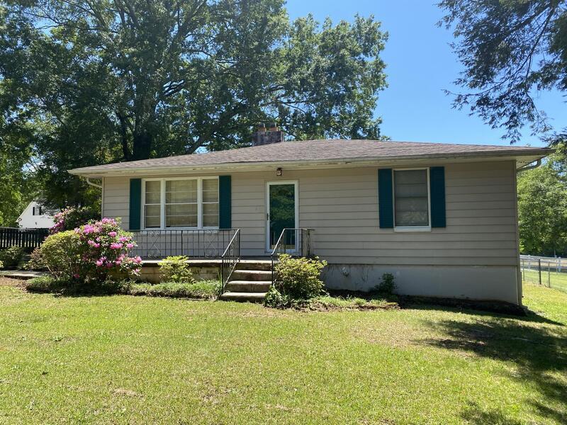 Foto principal - 108 S Rockview Dr