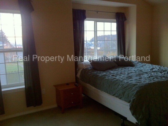 Building Photo - 16197 NW Fescue Ct