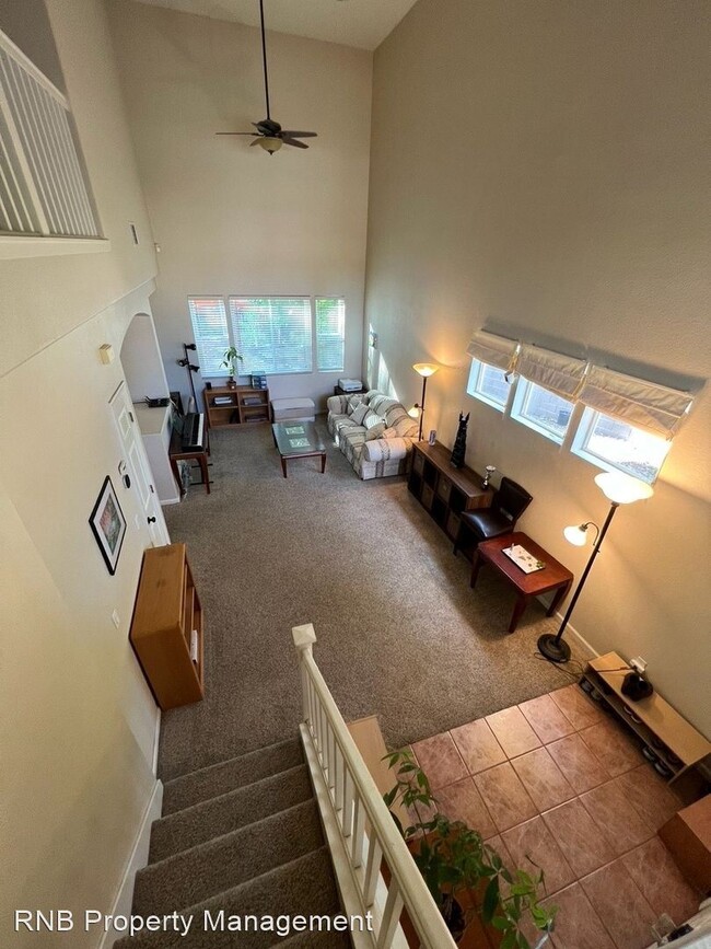 Building Photo - 3 br, 2.5 bath House - 5200 Bay Street
