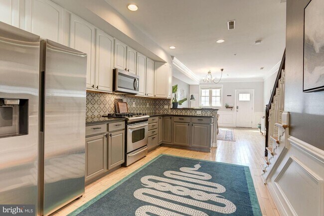 Foto del edificio - 81 W West St