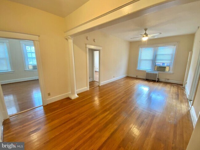 Foto del edificio - 1864 Columbia Rd NW