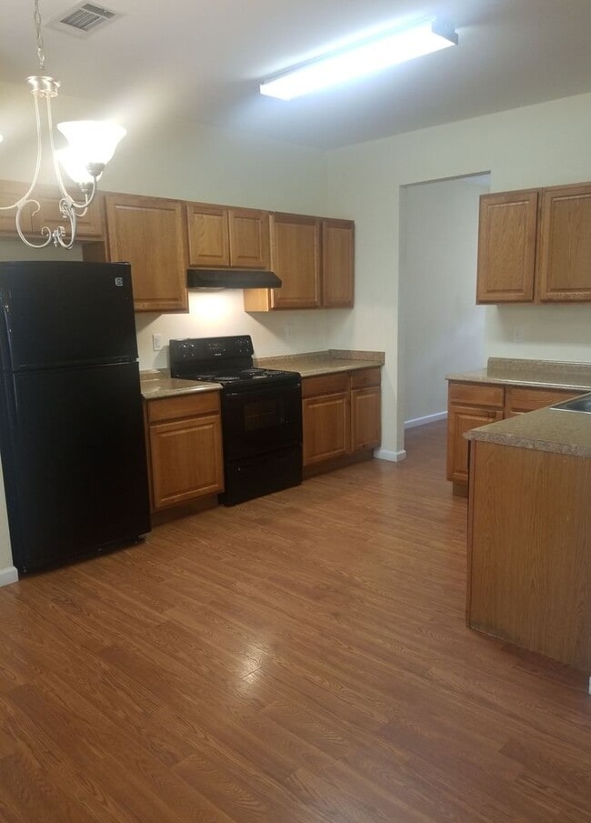 Foto del edificio - 4 Bedroom Single Family Home in Morrow!