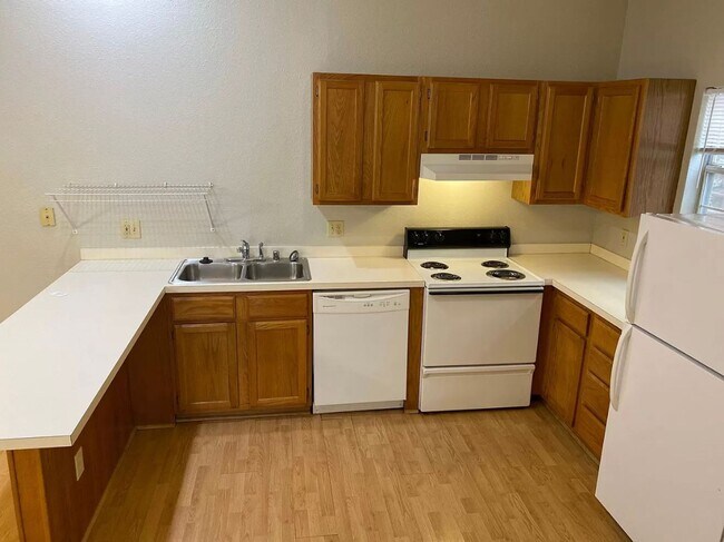 Foto del edificio - Available Now! 1 Bedroom, 1 Bathroom groun...