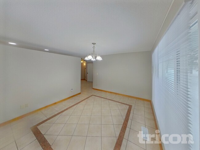 Foto del edificio - 2605 Eastman Dr