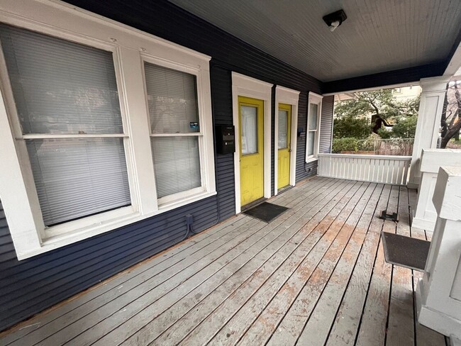 Foto del edificio - 3 Bed House - Heart of West Campus