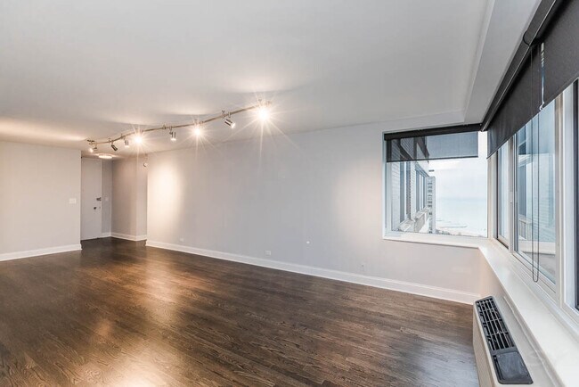 Building Photo - 1440 N Lake Shore Dr