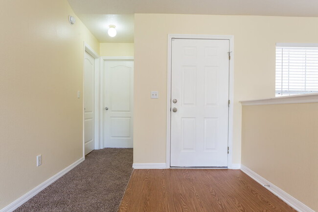 Building Photo - 14915 Windy Mt Cir