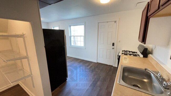 Building Photo - Recently renovated 3 Bedroom in Moon Towns...