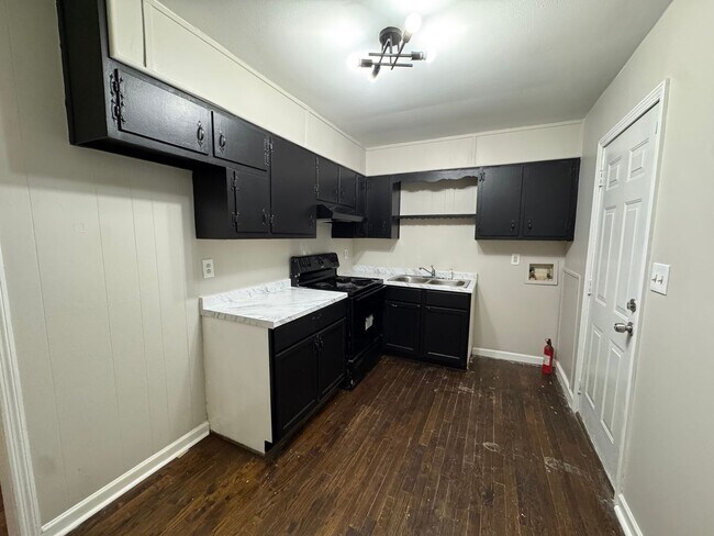 Foto del edificio - 6245-6245 Vera Ln SW