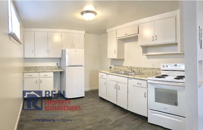 Building Photo - 355 S Hayes Ave