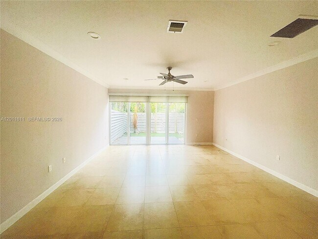 Foto del edificio - 822 NE 19th Ave