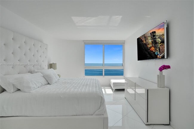 Building Photo - 6365 Collins Ave