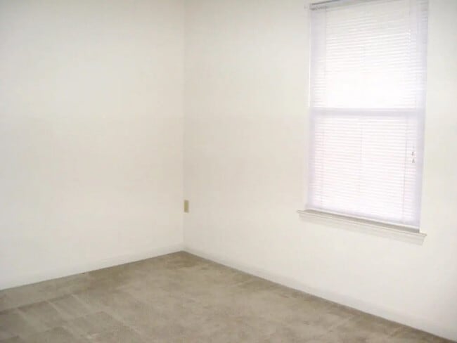 Building Photo - 1334 Martin Ave